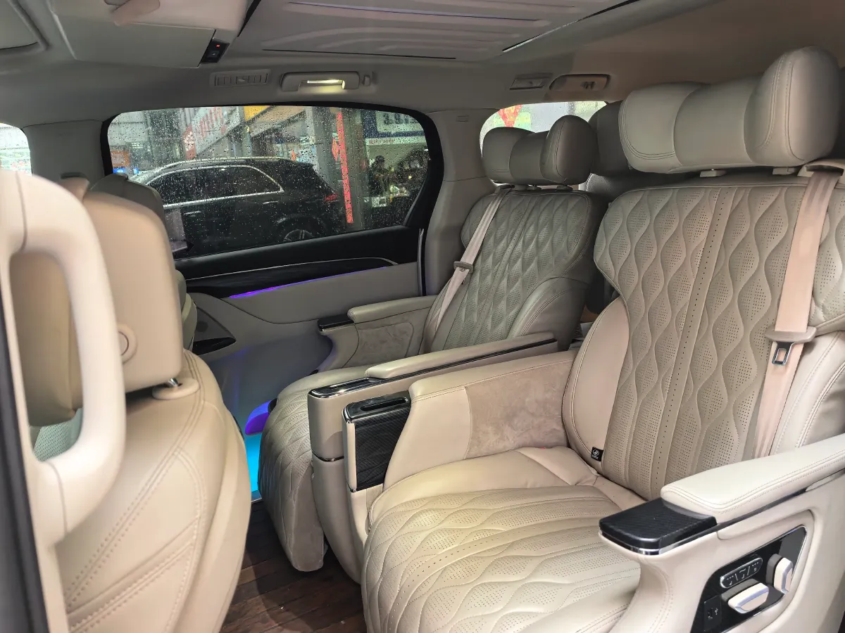 2022 Buick GL8 2.0T 237HP L4 9AT,autocango,china used car exporter,china ev exporter,chinese used car exporter,chinese used ev exporter