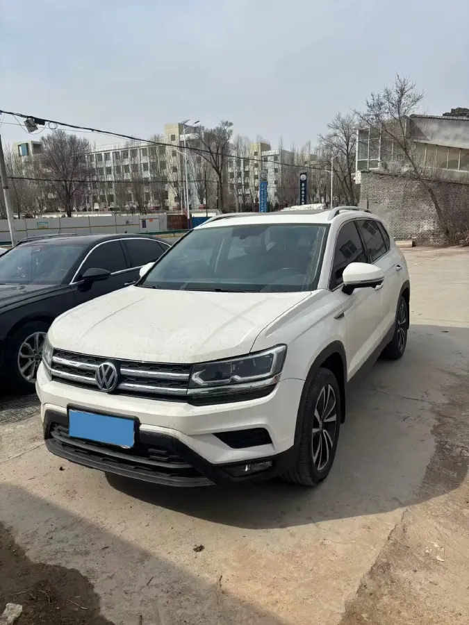 2019 MINI MINI 1.5T 102HP L3 7DCT,autocango,china used car exporter,china ev exporter,chinese used car exporter,chinese used ev exporter