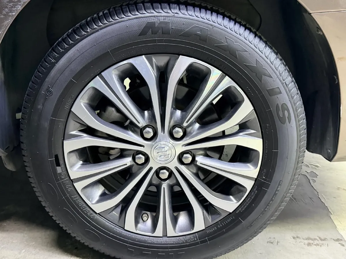 2023 Buick GL8 2.0T 237HP L4 9AT,autocango,china used car exporter,china ev exporter,chinese used car exporter,chinese used ev exporter