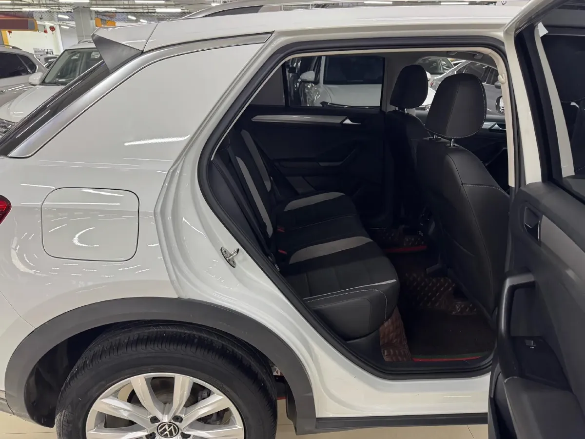 2022 Volkswagen T-Roc 1.4T 150HP L4 7DCT,autocango,china used car exporter,china ev exporter,chinese used car exporter,chinese used ev exporter