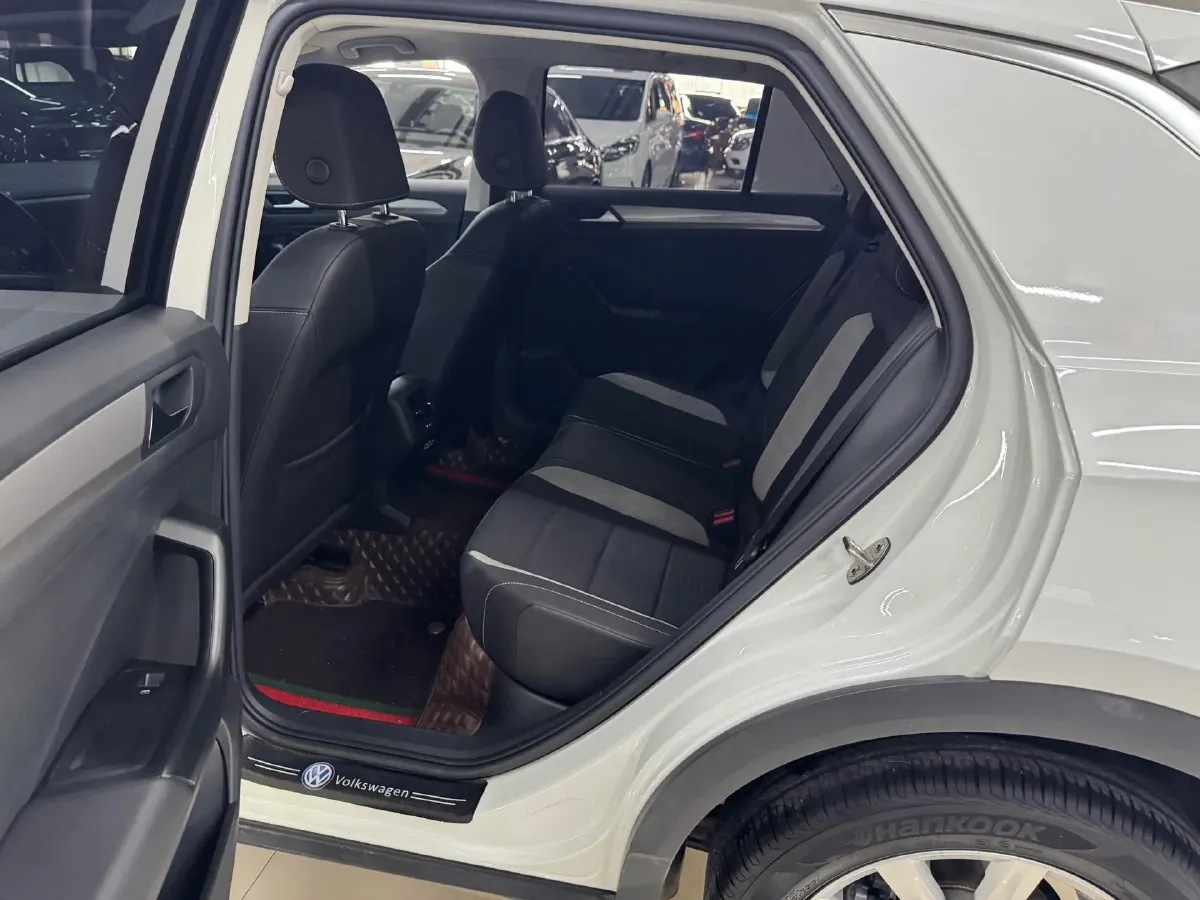 2022 Volkswagen T-Roc 1.4T 150HP L4 7DCT,autocango,china used car exporter,china ev exporter,chinese used car exporter,chinese used ev exporter