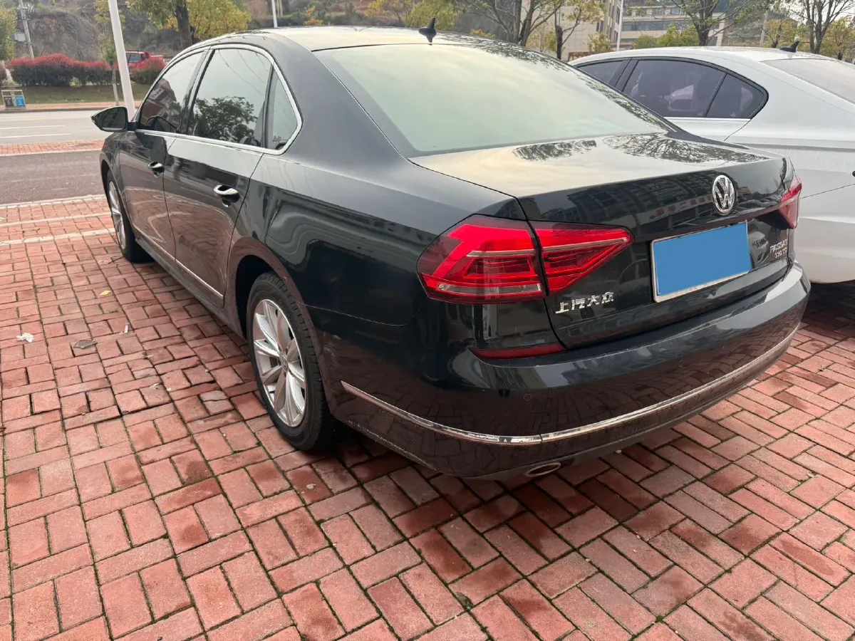 2017 Volkswagen Passat 1.8T 180HP L4 7DCT,autocango,china used car exporter,china ev exporter,chinese used car exporter,chinese used ev exporter