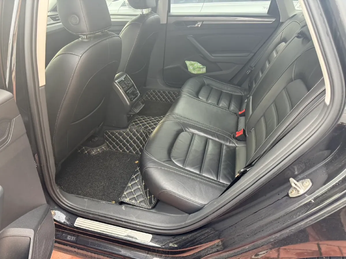 2017 Volkswagen Passat 1.8T 180HP L4 7DCT,autocango,china used car exporter,china ev exporter,chinese used car exporter,chinese used ev exporter