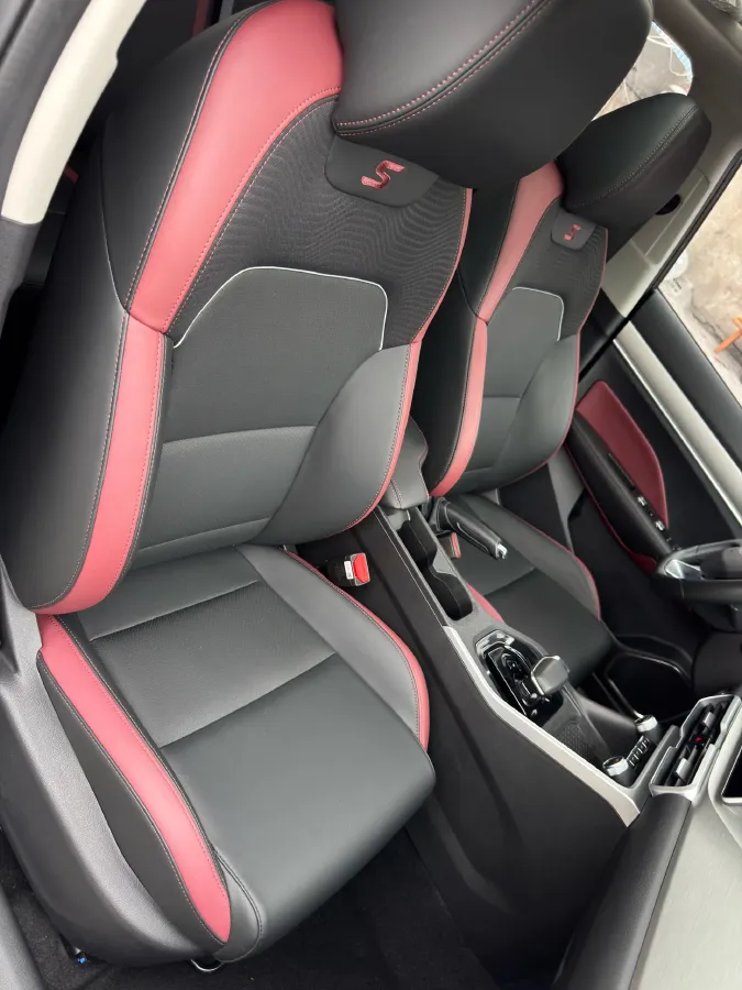 2021 Geely Coolray 1.4T 141HP L4 6DCT,autocango,china used car exporter,china ev exporter,chinese used car exporter,chinese used ev exporter