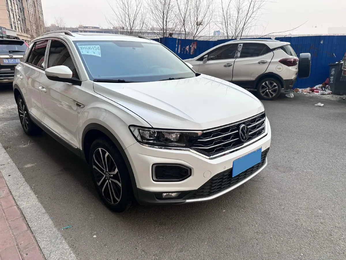 2022 Volkswagen T-Roc 1.4T 150HP L4 7DCT,autocango,china used car exporter,china ev exporter,chinese used car exporter,chinese used ev exporter