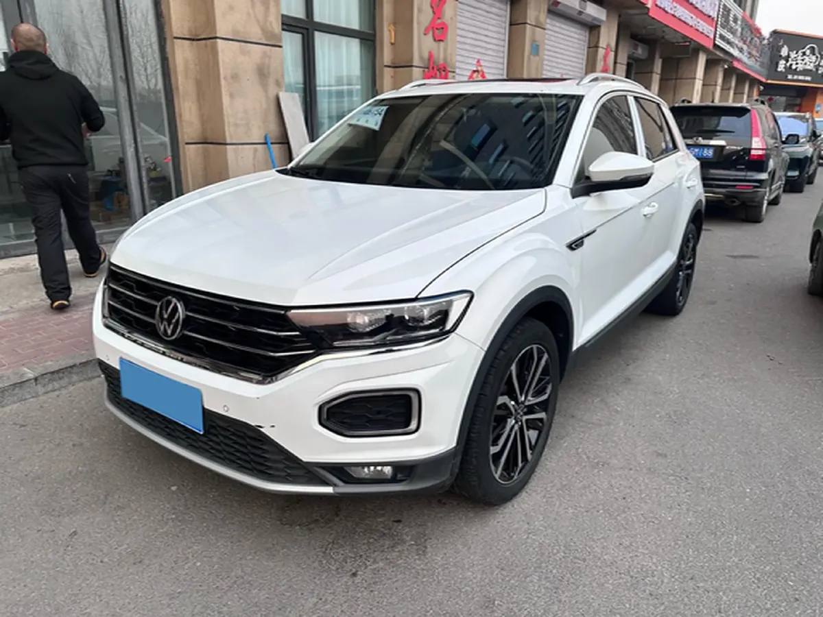 2022 Volkswagen T-Roc 1.4T 150HP L4 7DCT,autocango,china used car exporter,china ev exporter,chinese used car exporter,chinese used ev exporter