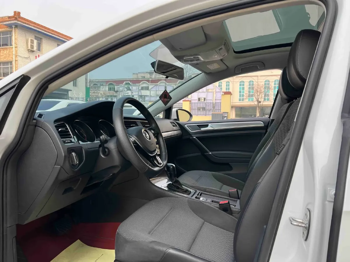 2018 Volkswagen Golf 1.4T 131HP L4 7DCT,autocango,china used car exporter,china ev exporter,chinese used car exporter,chinese used ev exporter