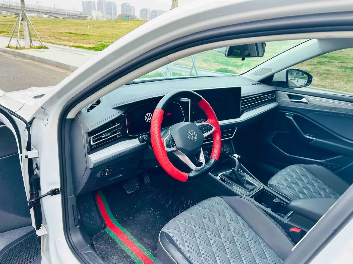 2023 Volkswagen Sagitar 1.5T 160HP L4 7DCT,autocango,china used car exporter,china ev exporter,chinese used car exporter,chinese used ev exporter