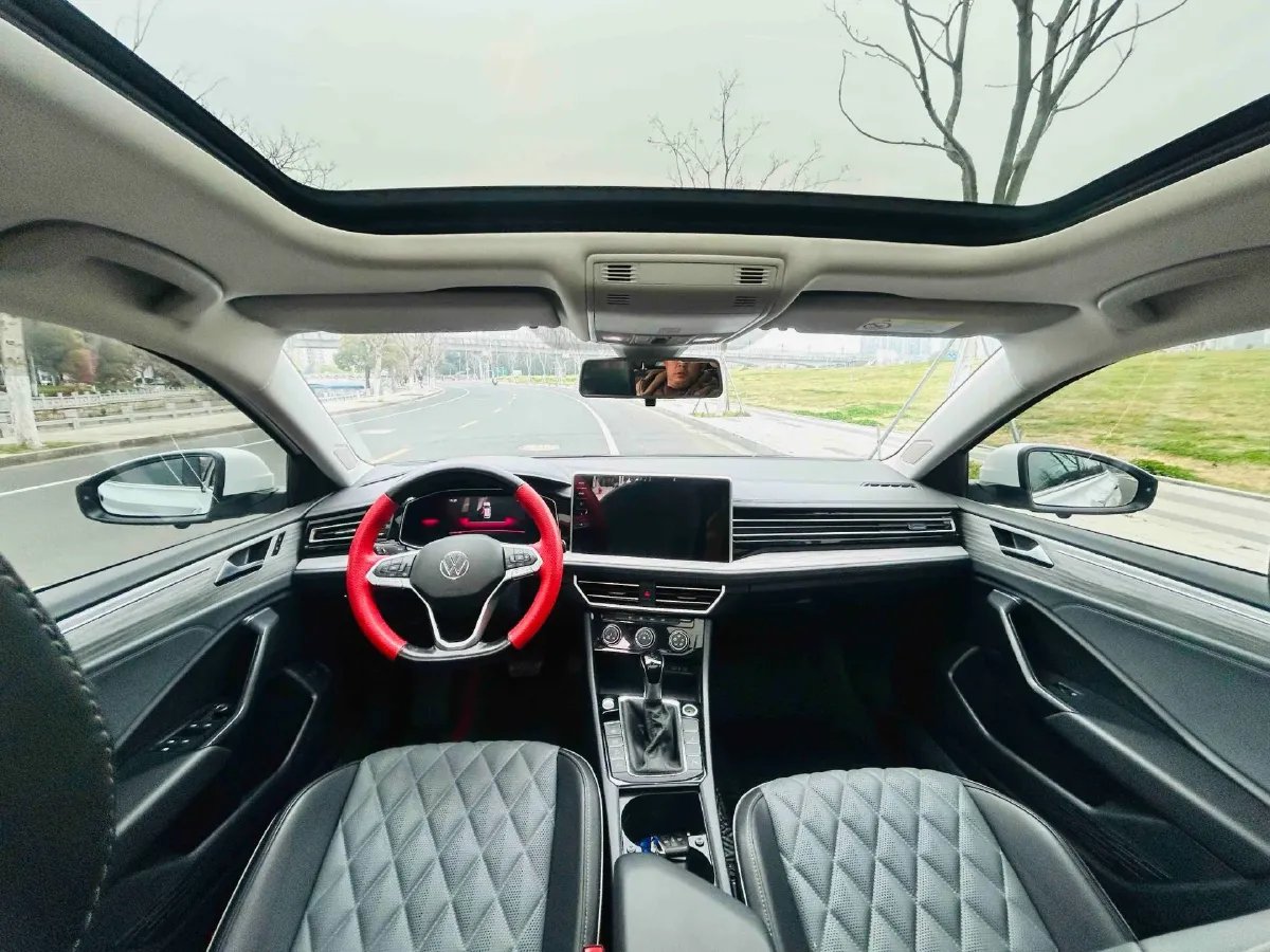 2023 Volkswagen Sagitar 1.5T 160HP L4 7DCT,autocango,china used car exporter,china ev exporter,chinese used car exporter,chinese used ev exporter