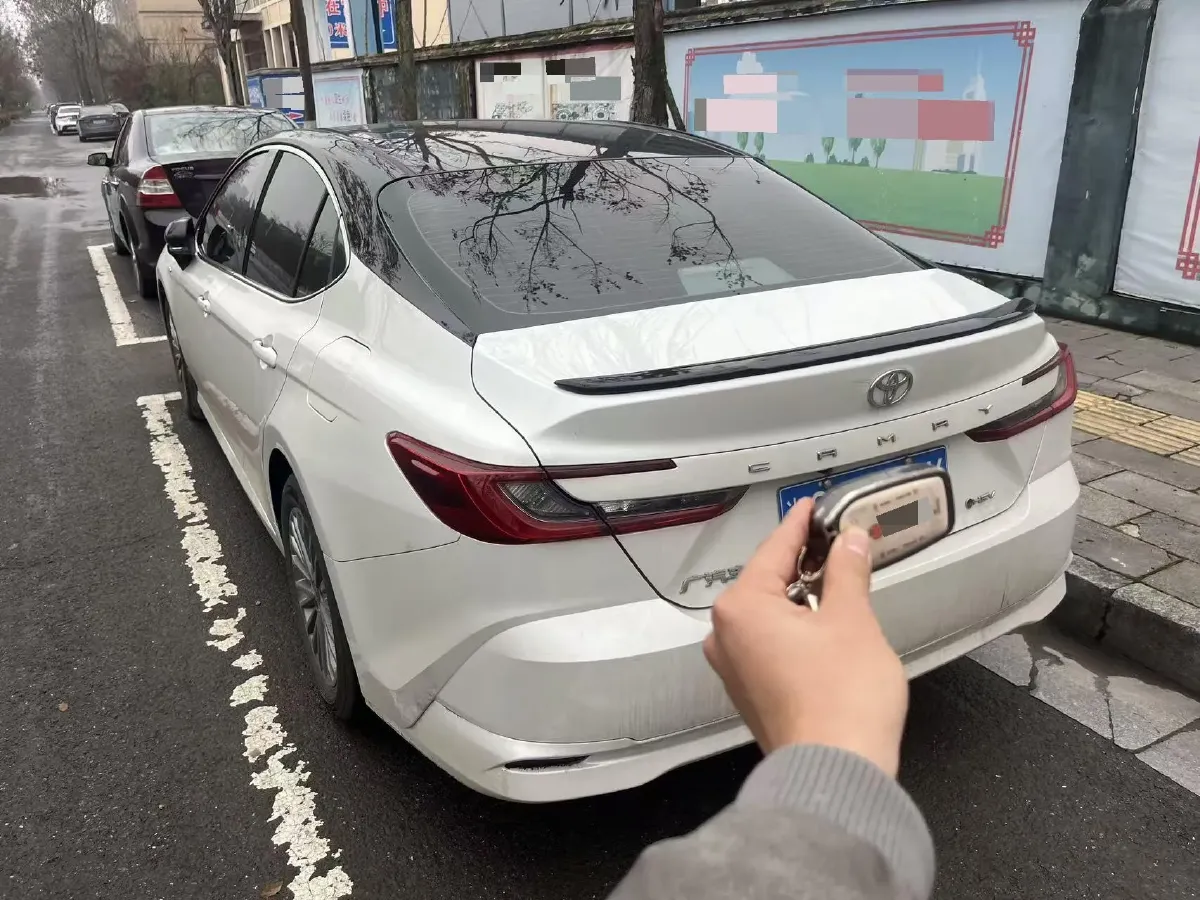 2024 Toyota Camry 2.0L 152HP L4 E-CVT Hybrid,autocango,china used car exporter,china ev exporter,chinese used car exporter,chinese used ev exporter