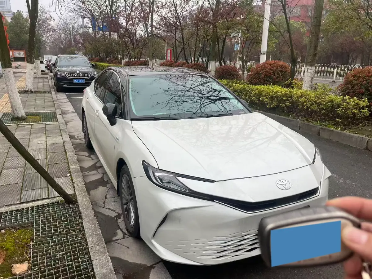 2024 Toyota Camry 2.0L 152HP L4 E-CVT Hybrid,autocango,china used car exporter,china ev exporter,chinese used car exporter,chinese used ev exporter