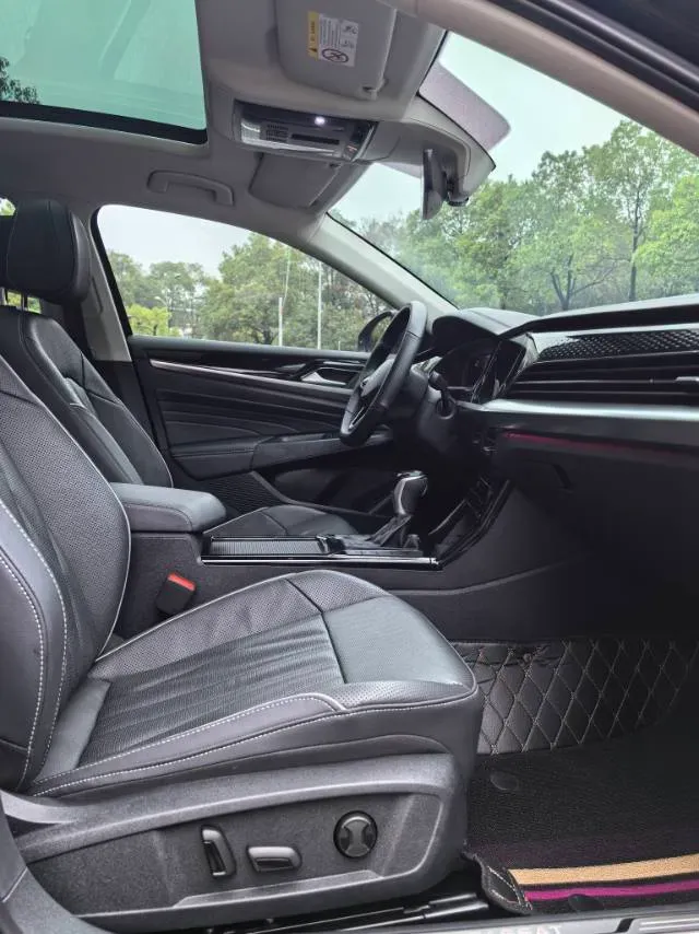 2023 Volkswagen Passat 2.0T 186HP L4 7DCT,autocango,china used car exporter,china ev exporter,chinese used car exporter,chinese used ev exporter