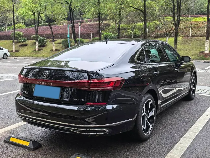 2023 Volkswagen Passat 2.0T 186HP L4 7DCT,autocango,china used car exporter,china ev exporter,chinese used car exporter,chinese used ev exporter