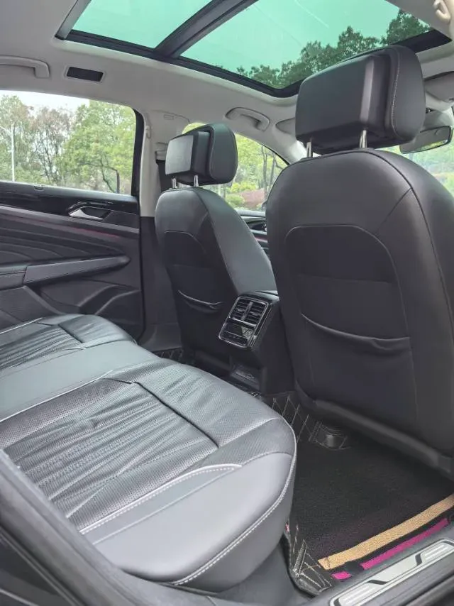 2023 Volkswagen Passat 2.0T 186HP L4 7DCT,autocango,china used car exporter,china ev exporter,chinese used car exporter,chinese used ev exporter