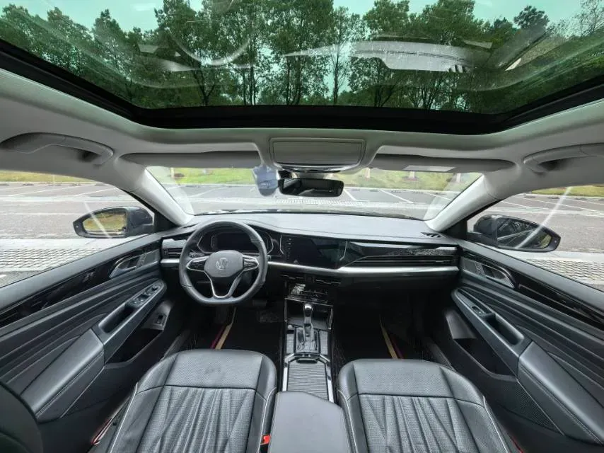 2023 Volkswagen Passat 2.0T 186HP L4 7DCT,autocango,china used car exporter,china ev exporter,chinese used car exporter,chinese used ev exporter