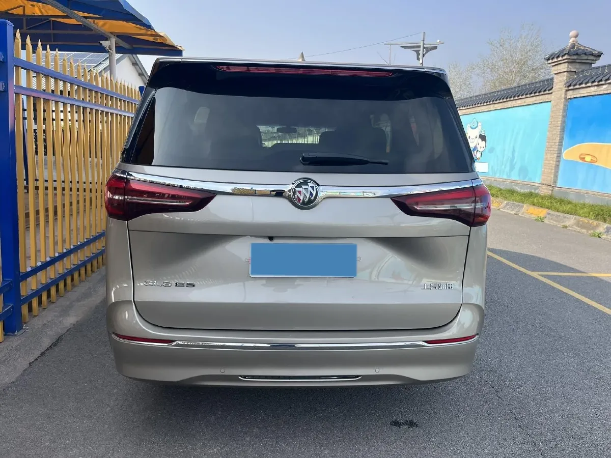 2023 Buick GL8 2.0T 237HP L4 9AT,autocango,china used car exporter,china ev exporter,chinese used car exporter,chinese used ev exporter