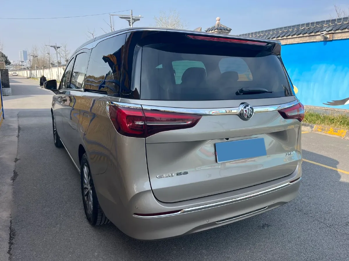 2023 Buick GL8 2.0T 237HP L4 9AT,autocango,china used car exporter,china ev exporter,chinese used car exporter,chinese used ev exporter