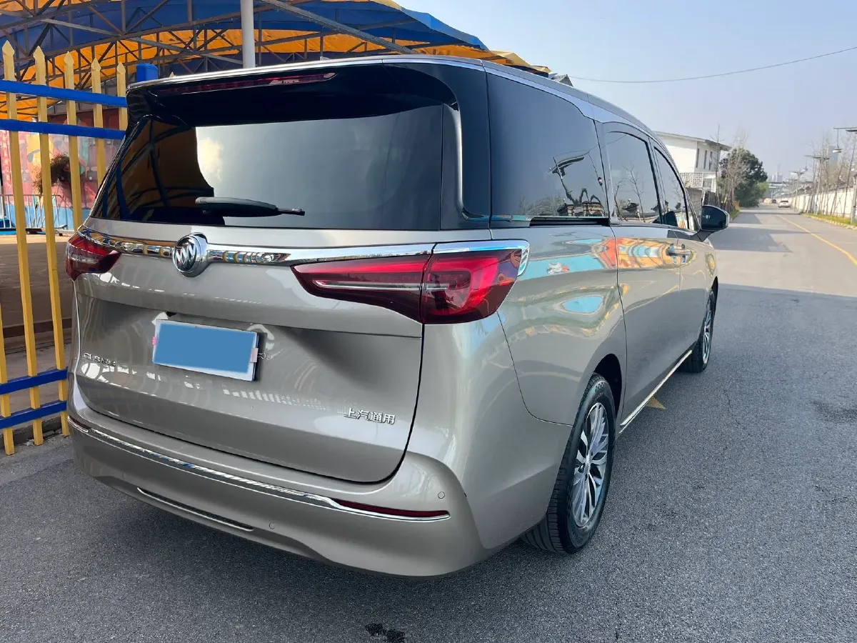 2023 Buick GL8 2.0T 237HP L4 9AT,autocango,china used car exporter,china ev exporter,chinese used car exporter,chinese used ev exporter