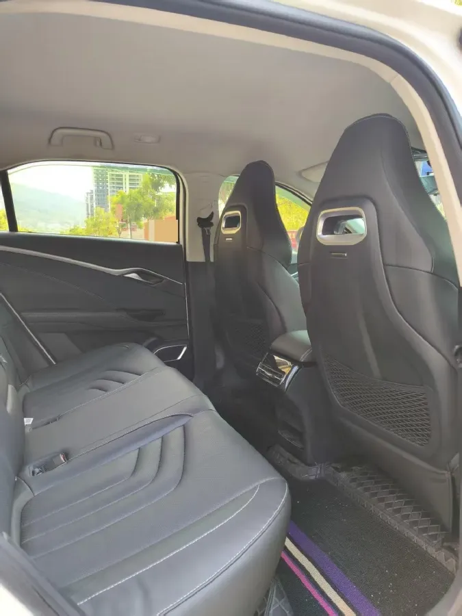 2021 Roewe RX5 1.5T 181HP L4 7DCT,autocango,china used car exporter,china ev exporter,chinese used car exporter,chinese used ev exporter