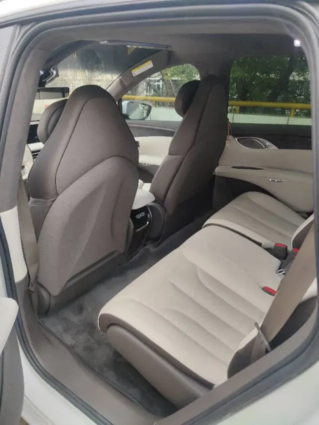 2023 IM LS7 BEV 100KWH,autocango,china used car exporter,china ev exporter,chinese used car exporter,chinese used ev exporter