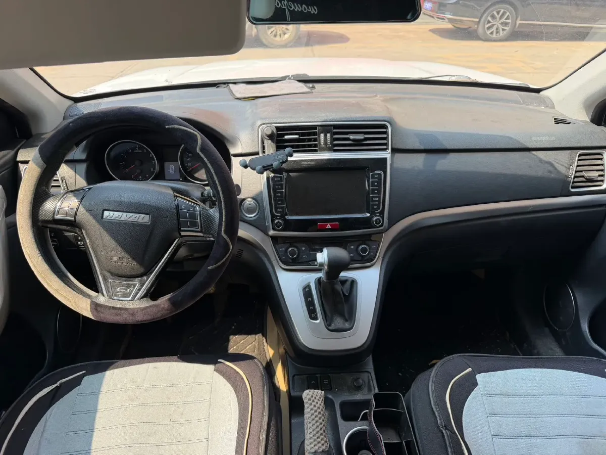 2019 Haval M6 1.5T 150HP L4 7DCT,autocango,china used car exporter,china ev exporter,chinese used car exporter,chinese used ev exporter