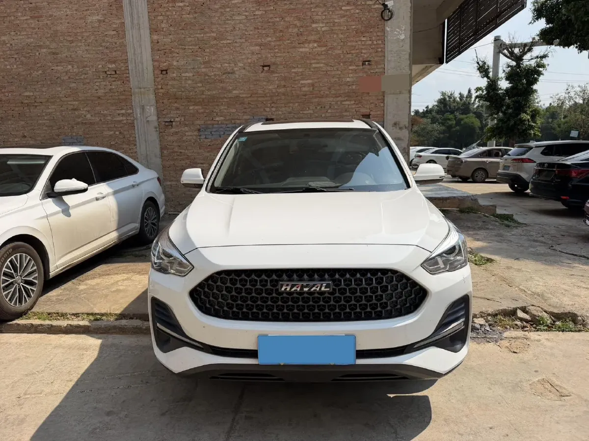 2019 Haval M6 1.5T 150HP L4 7DCT,autocango,china used car exporter,china ev exporter,chinese used car exporter,chinese used ev exporter