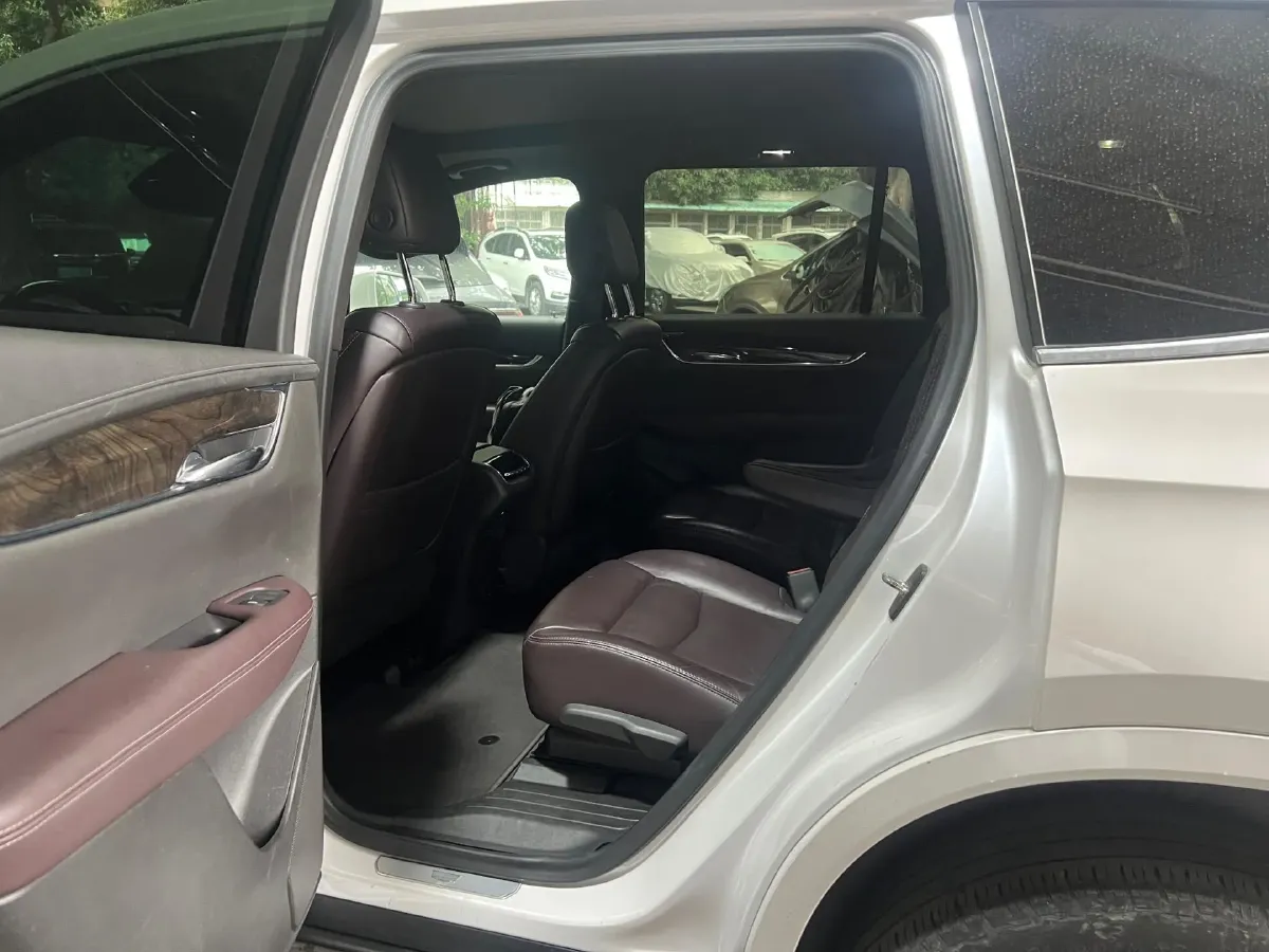 2020 Cadillac XT6 2.0T 237HP L4 9AT,autocango,china used car exporter,china ev exporter,chinese used car exporter,chinese used ev exporter