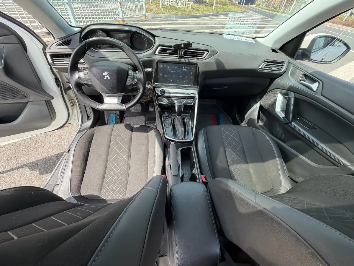 2016 Peugeot 308 1.6L 117HP L4 6AT,autocango,china used car exporter,china ev exporter,chinese used car exporter,chinese used ev exporter