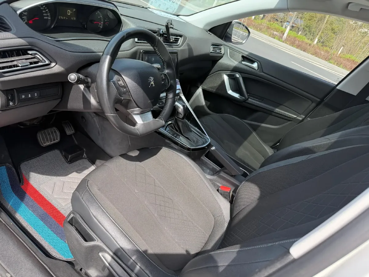 2016 Peugeot 308 1.6L 117HP L4 6AT,autocango,china used car exporter,china ev exporter,chinese used car exporter,chinese used ev exporter