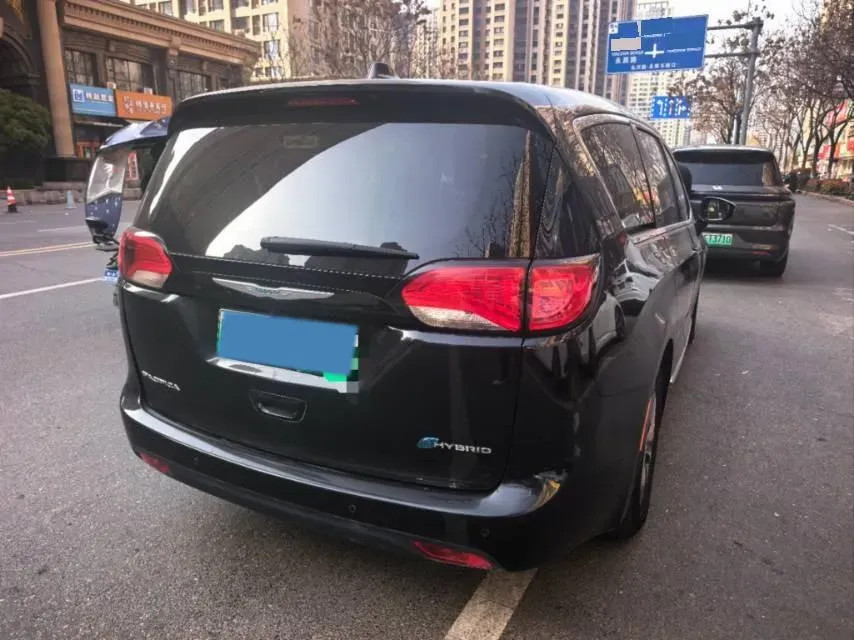 2019 Chrysler Pacifica 3.6L 245HP V6 E-CVT PHEV 16KWH,autocango,china used car exporter,china ev exporter,chinese used car exporter,chinese used ev exporter