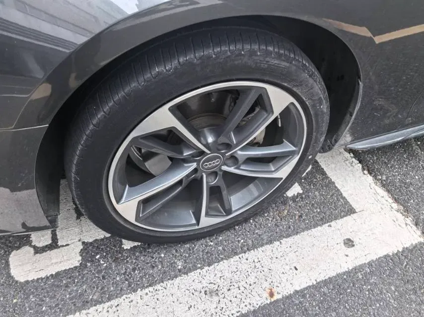 2020 Audi A4L 2.0T 190HP L4 7DCT,autocango,china used car exporter,china ev exporter,chinese used car exporter,chinese used ev exporter