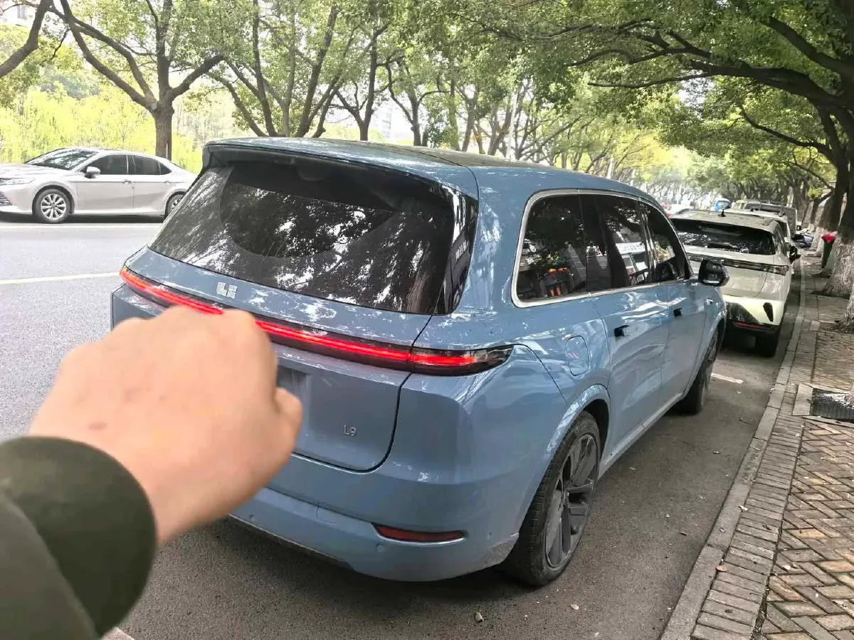 2022 Li L9 Range Extended 154HP REEV 42.6KWH,autocango,china used car exporter,china ev exporter,chinese used car exporter,chinese used ev exporter