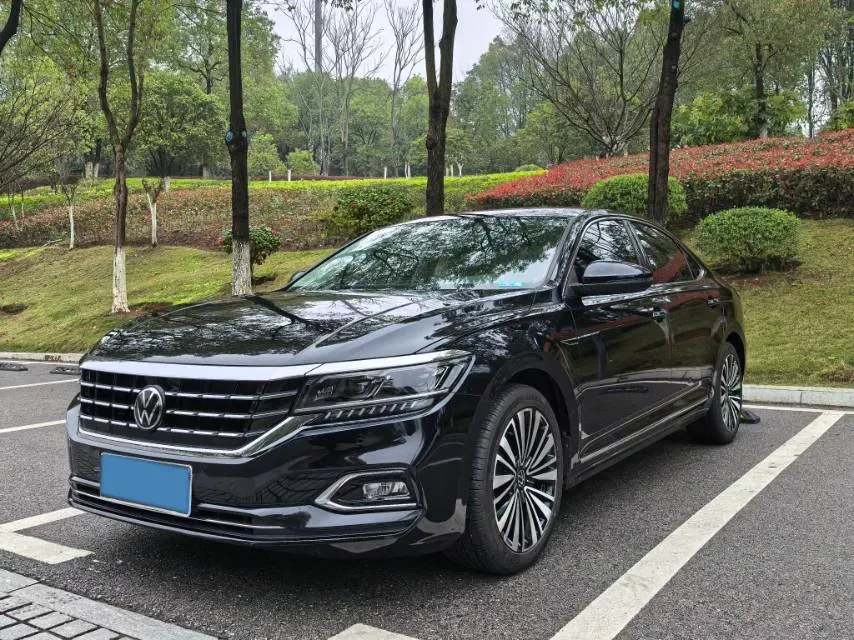 2020 Volkswagen Passat 2.0T 186HP L4 7DCT,autocango,china used car exporter,china ev exporter,chinese used car exporter,chinese used ev exporter