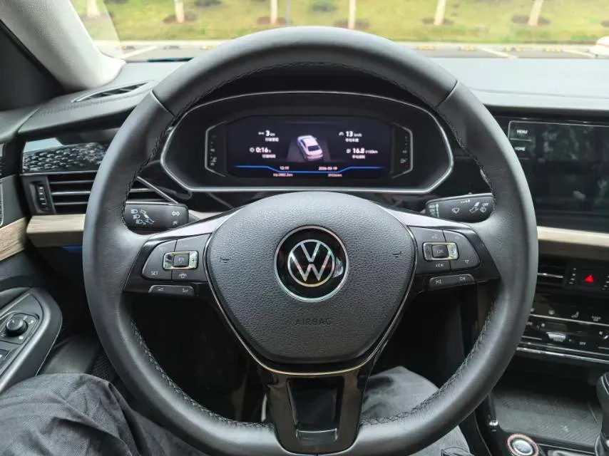 2020 Volkswagen Passat 2.0T 186HP L4 7DCT,autocango,china used car exporter,china ev exporter,chinese used car exporter,chinese used ev exporter