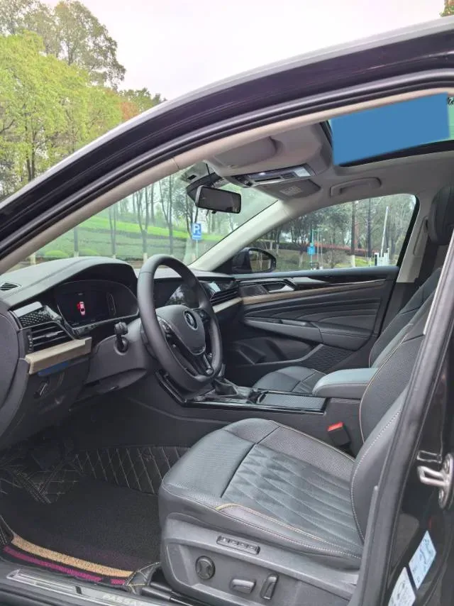 2020 Volkswagen Passat 2.0T 186HP L4 7DCT,autocango,china used car exporter,china ev exporter,chinese used car exporter,chinese used ev exporter