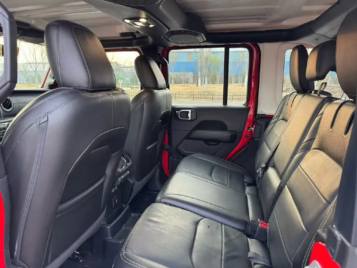 2021 Jeep Wrangler 2.0T 266HP L4 8AT PHEV 17KWH,autocango,china used car exporter,china ev exporter,chinese used car exporter,chinese used ev exporter