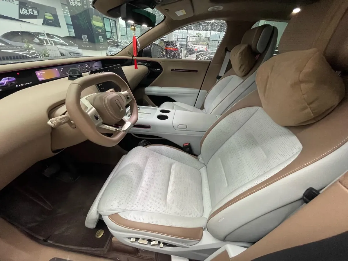 2024 Avatr 07 1.5T 156HP L4 REEV 39.05KWH,autocango,china used car exporter,china ev exporter,chinese used car exporter,chinese used ev exporter