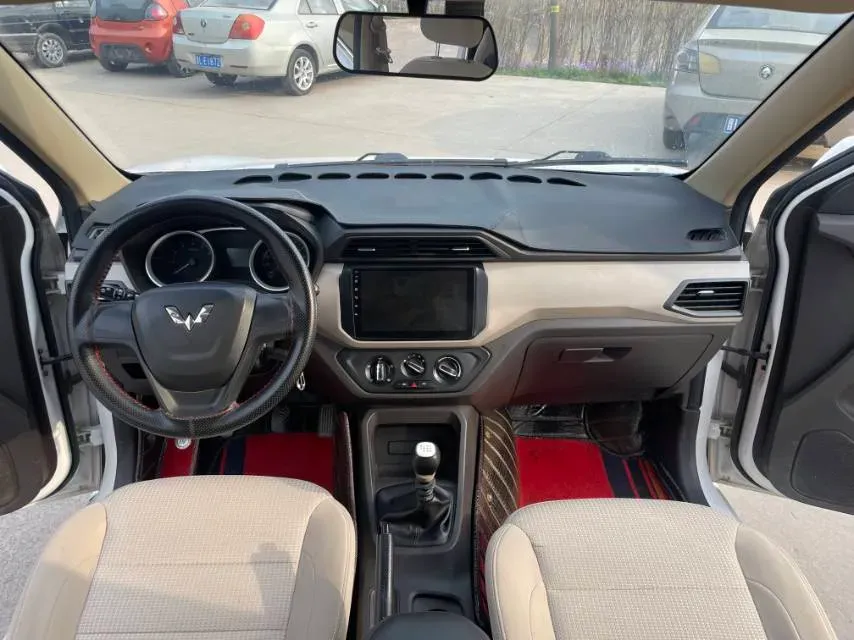 2019 WuLing HongGuang 1.5L 99HP L4 6MT,autocango,china used car exporter,china ev exporter,chinese used car exporter,chinese used ev exporter