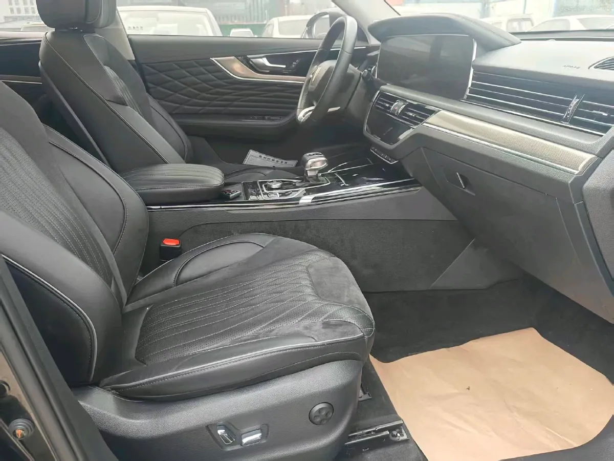 2022 HongQi HS5 2.0T 224HP L4 6AT,autocango,china used car exporter,china ev exporter,chinese used car exporter,chinese used ev exporter