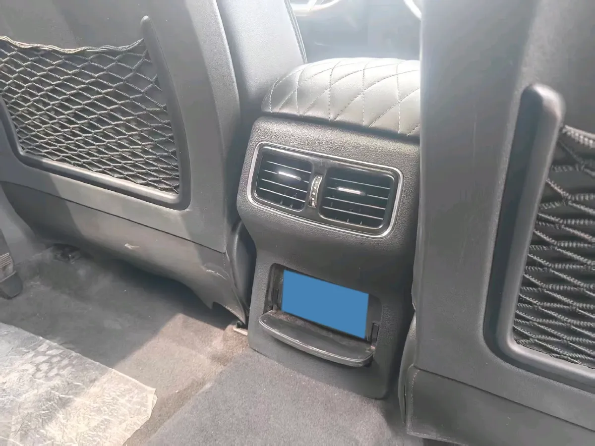 2022 HongQi HS5 2.0T 224HP L4 6AT,autocango,china used car exporter,china ev exporter,chinese used car exporter,chinese used ev exporter