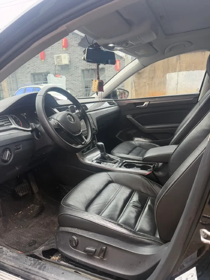 2017 Volkswagen Passat 1.8T 180HP L4 7DCT,autocango,china used car exporter,china ev exporter,chinese used car exporter,chinese used ev exporter