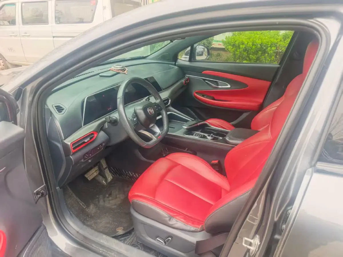 2020 ChangAn UNI-T 1.5T 180HP L4 7DCT,autocango,china used car exporter,china ev exporter,chinese used car exporter,chinese used ev exporter