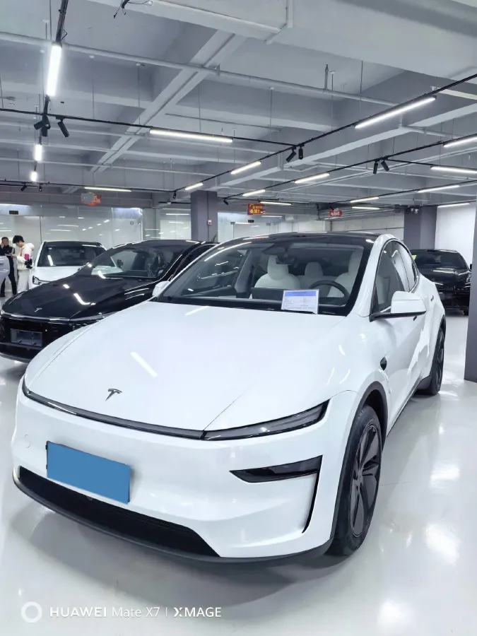 2025 Tesla Model Y BEV,autocango,china used car exporter,china ev exporter,chinese used car exporter,chinese used ev exporter
