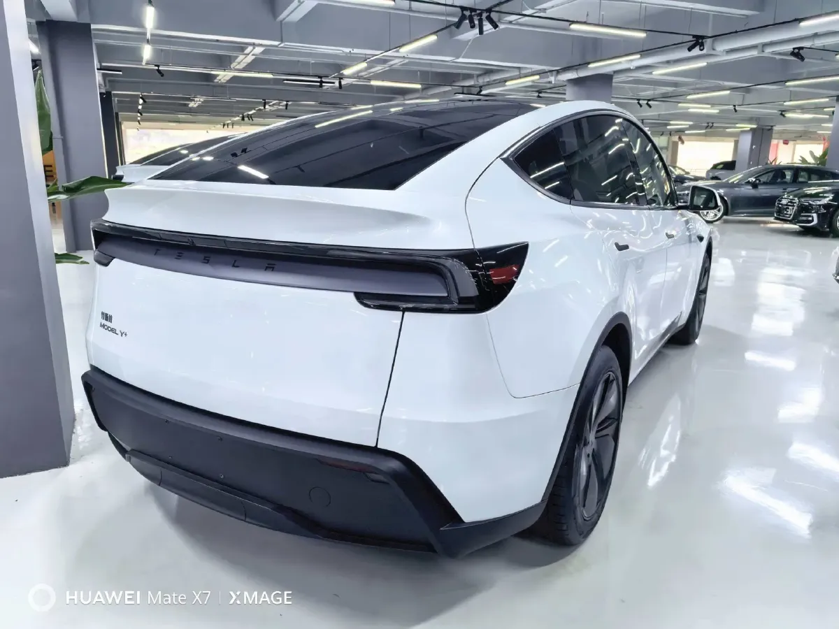 2025 Tesla Model Y BEV,autocango,china used car exporter,china ev exporter,chinese used car exporter,chinese used ev exporter