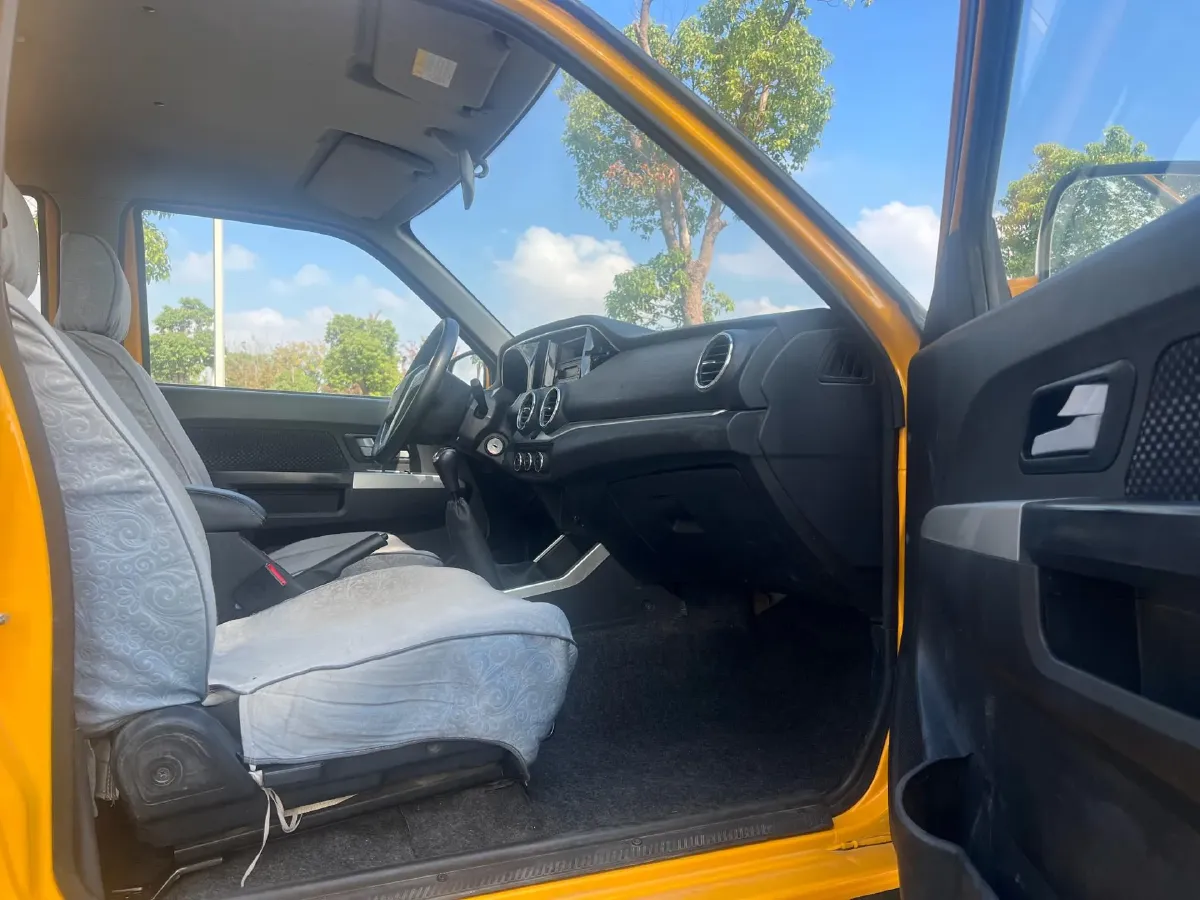 2019 Dongfeng RuiQi 2.4L 158HP L4 5MT,autocango,china used car exporter,china ev exporter,chinese used car exporter,chinese used ev exporter