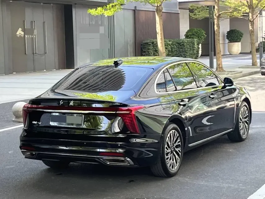 2024 HongQi H5 2.0T 224HP L4 8AT,autocango,china used car exporter,china ev exporter,chinese used car exporter,chinese used ev exporter