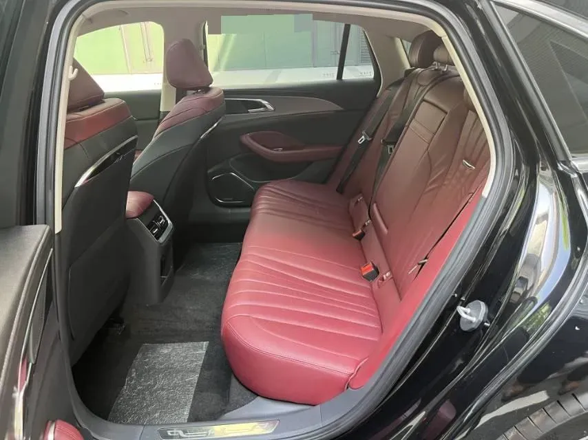 2024 HongQi H5 2.0T 224HP L4 8AT,autocango,china used car exporter,china ev exporter,chinese used car exporter,chinese used ev exporter