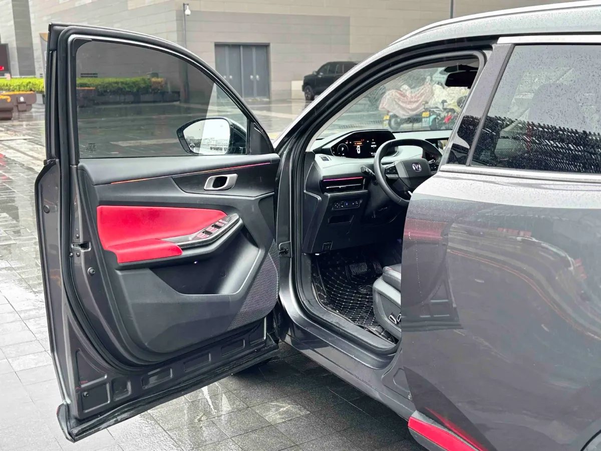 2022 ChangAn Oshan X7 Plus 1.5T 188HP L4 7DCT,autocango,china used car exporter,china ev exporter,chinese used car exporter,chinese used ev exporter