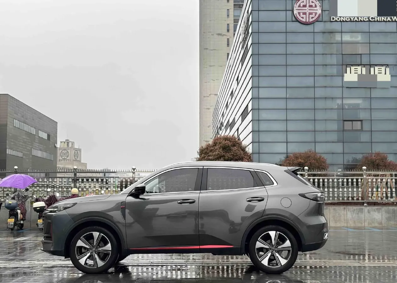 2022 ChangAn Oshan X7 Plus 1.5T 188HP L4 7DCT,autocango,china used car exporter,china ev exporter,chinese used car exporter,chinese used ev exporter