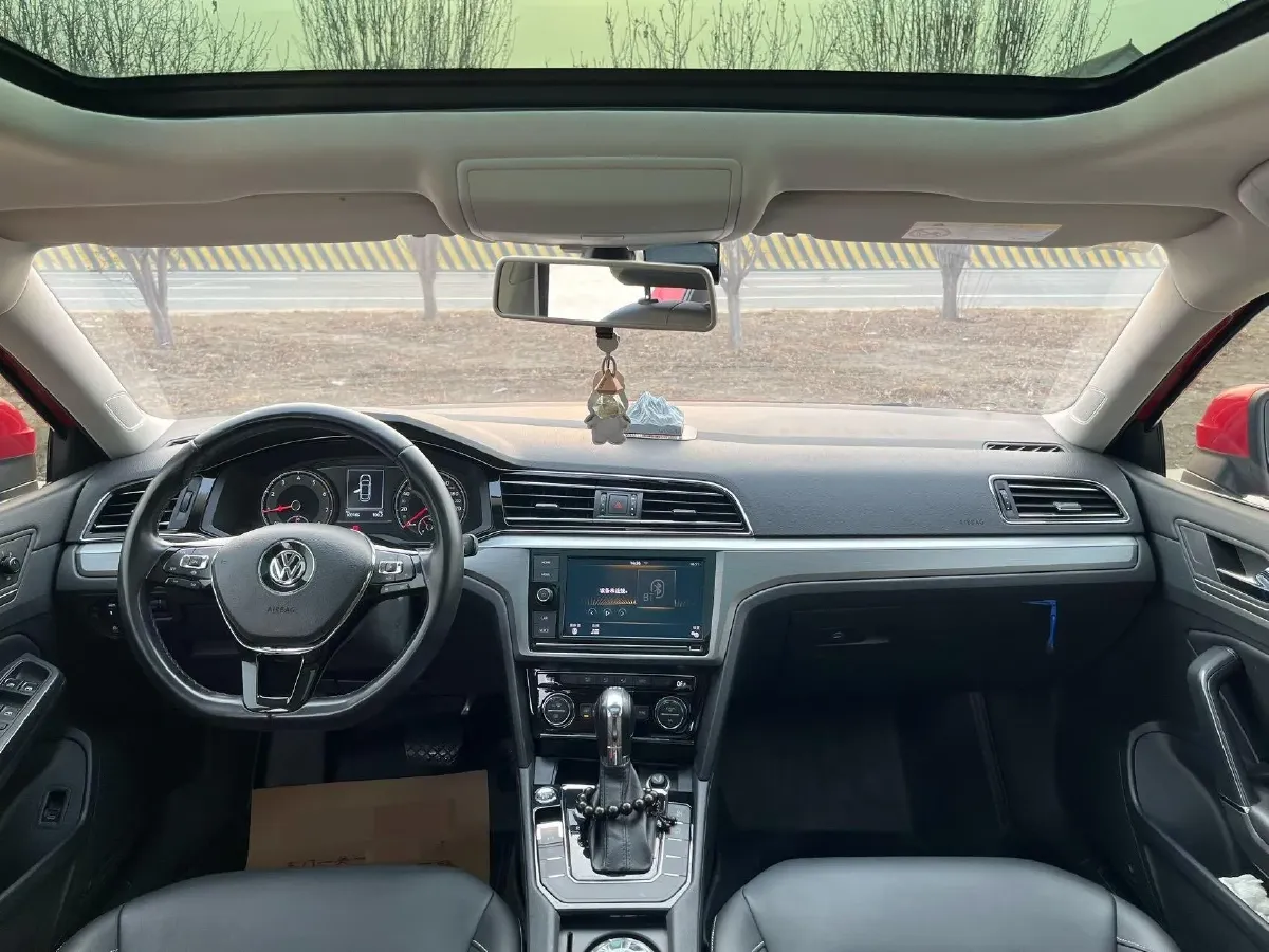 2019 Volkswagen Passat 1.4T 150HP L4 7DCT,autocango,china used car exporter,china ev exporter,chinese used car exporter,chinese used ev exporter